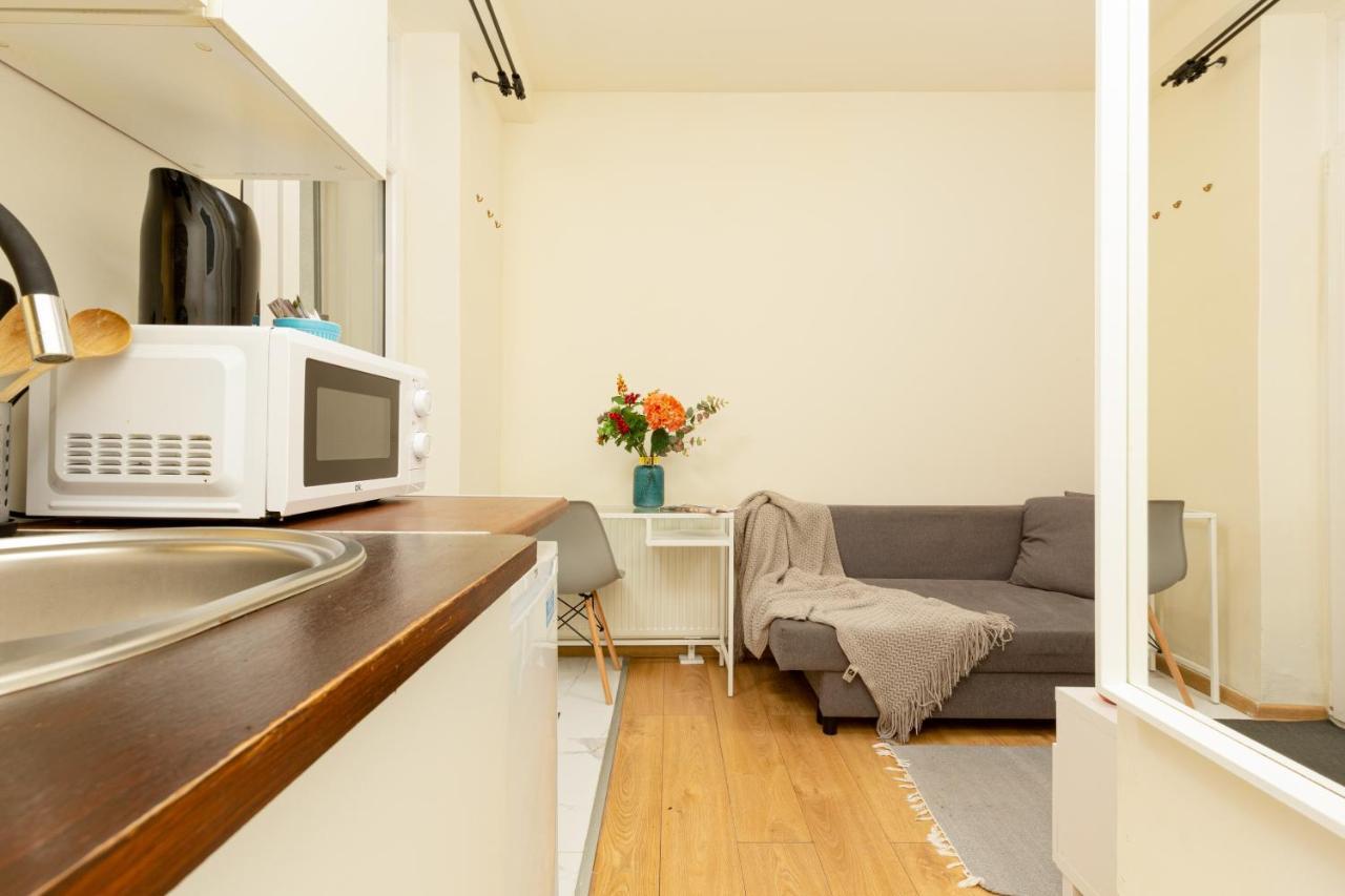 Micro Apartment Miaczynska By Noclegi Renters Варшава Экстерьер фото